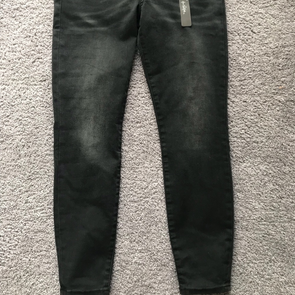 Women’s black skinny jeans Kut  size 6